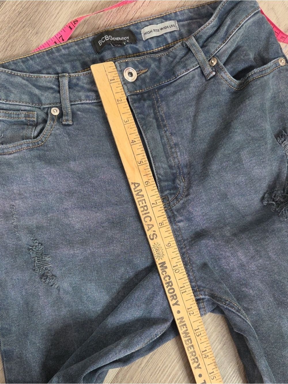 BCBG Generation High Rise Wide Leg Raw Hem Jeans Size 28/6 - Picture 16 of 16